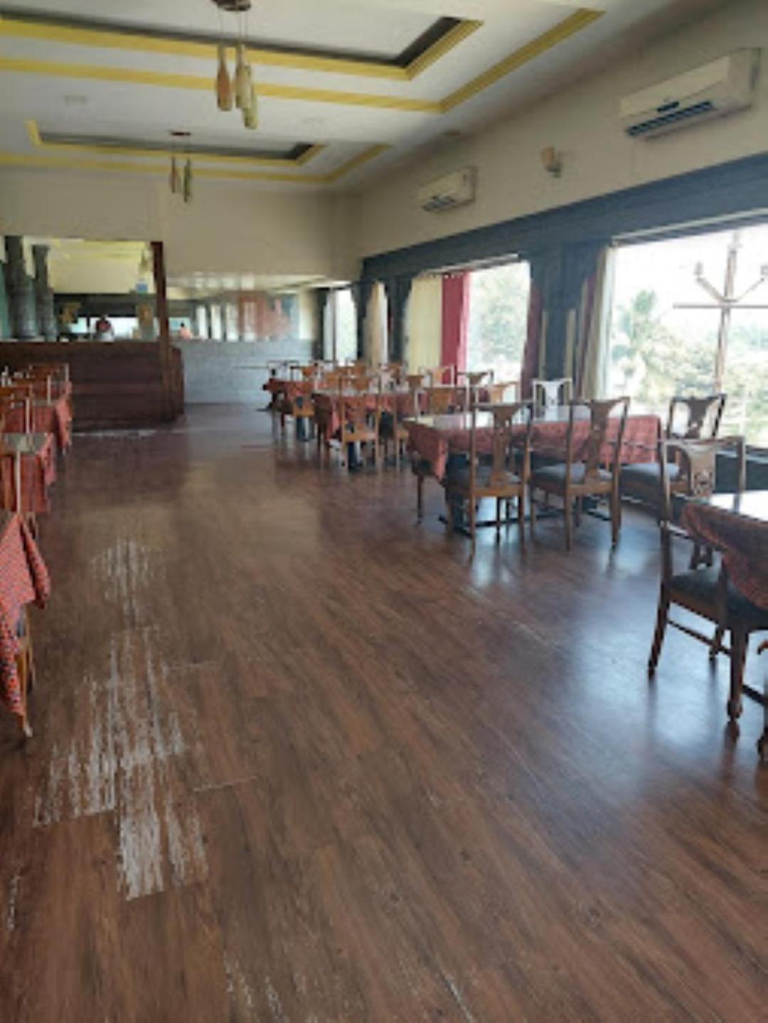 Hotel Maratha Palace,Satara Dış mekan fotoğraf