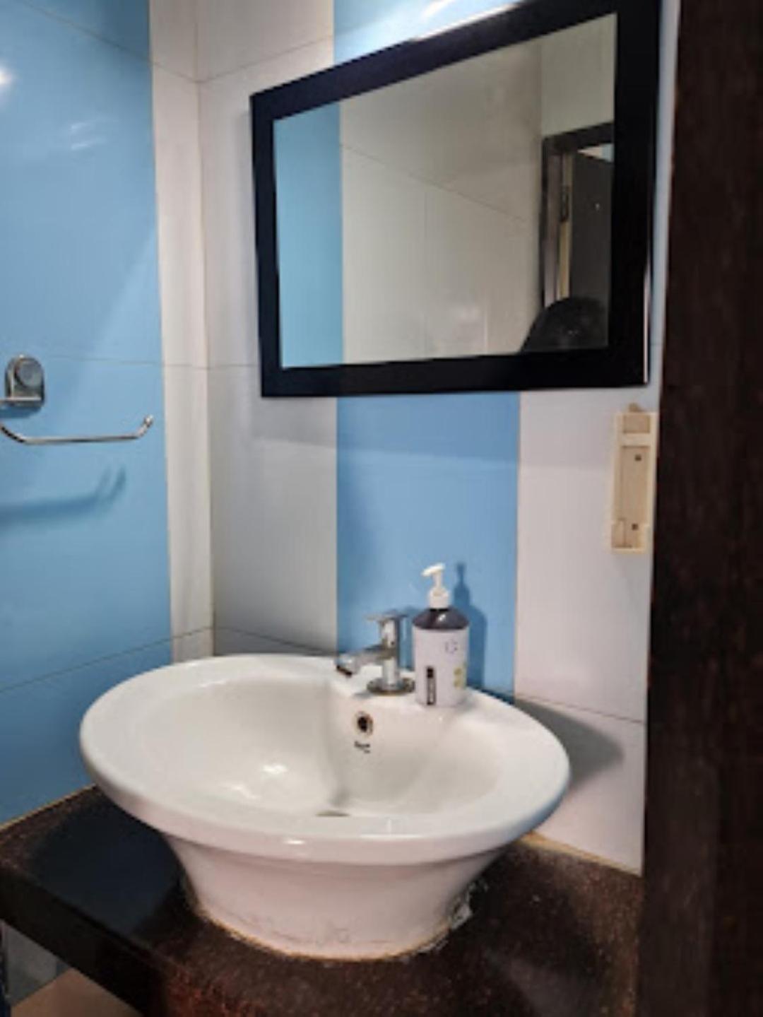 Hotel Maratha Palace,Satara Dış mekan fotoğraf