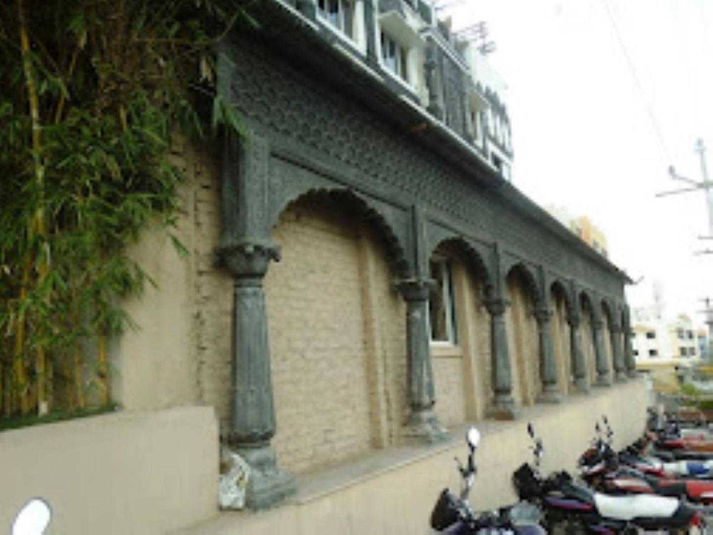 Hotel Maratha Palace,Satara Dış mekan fotoğraf