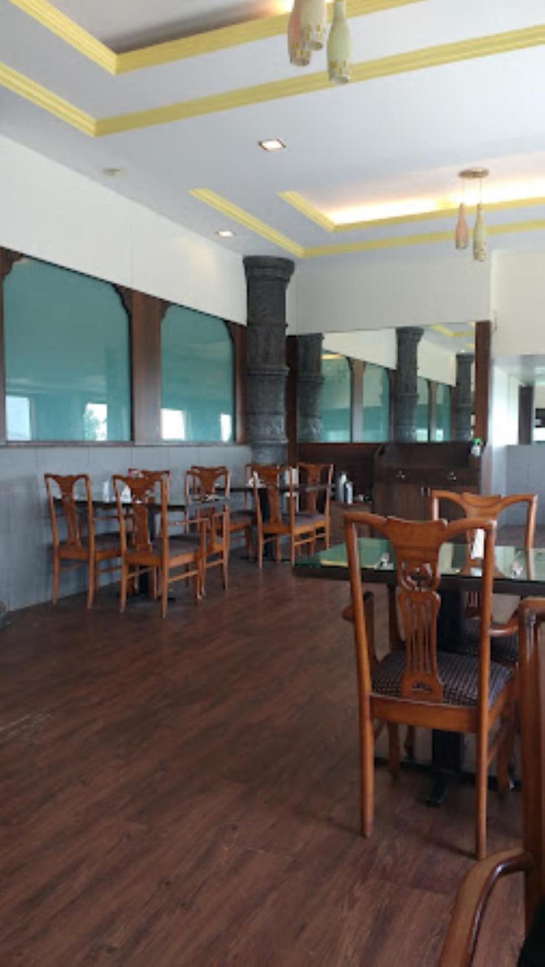 Hotel Maratha Palace,Satara Dış mekan fotoğraf