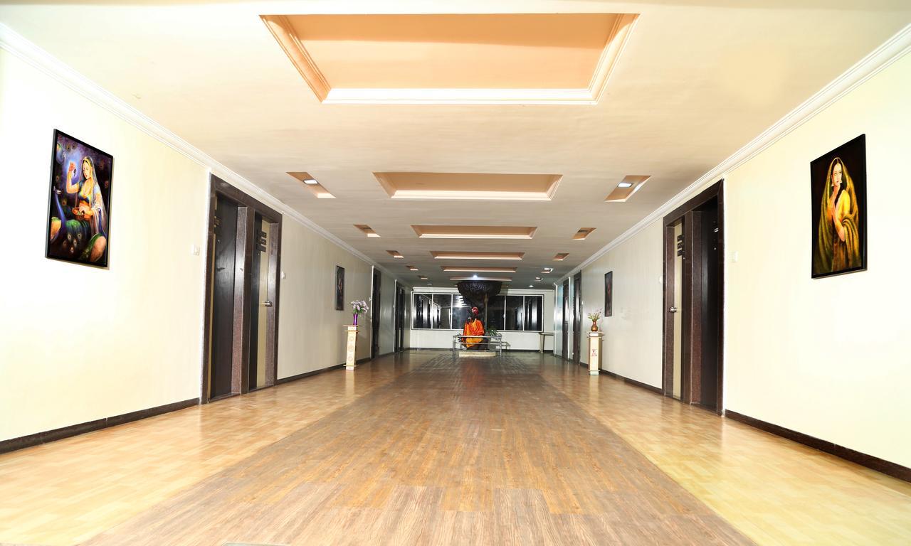 Hotel Maratha Palace,Satara Dış mekan fotoğraf